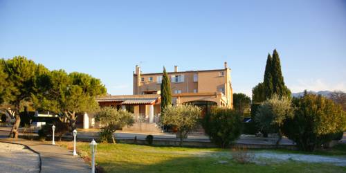 Logis L'etape : Hotel proche de Mimet