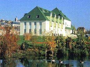 Hôtel Restaurant Le Rive Gauche : Hotel proche de Paron