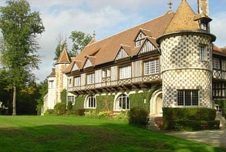Manoir De Beaumarchais : Chambres d'hotes/B&B proche de Mauperthuis