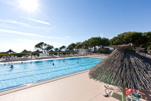 Hotel Club Marina Viva : Hotel proche de Peri