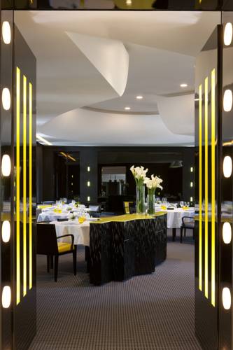 La Pyramide : Hotel proche de Jardin
