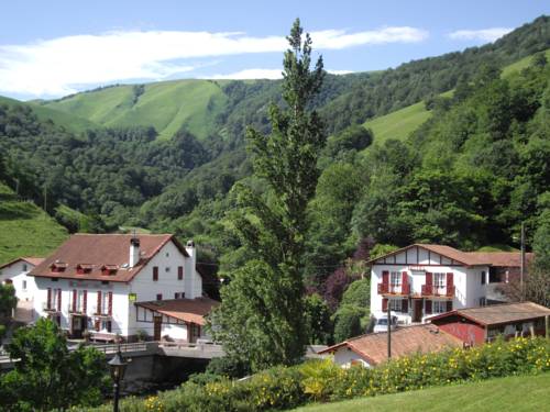 Les Sources de la Nive : Hotel proche de Béhorléguy