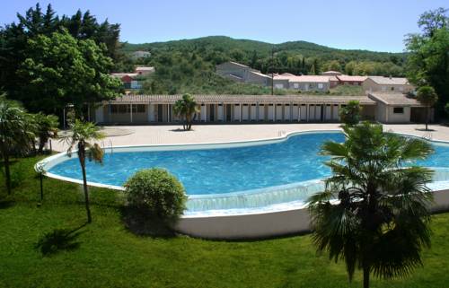 Hotel Les Oliviers : Hotel proche de Saint-Julien-en-Saint-Alban