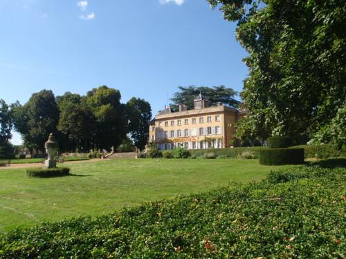 Château de Longsard : Chambres d'hotes/B&B proche de Beauregard