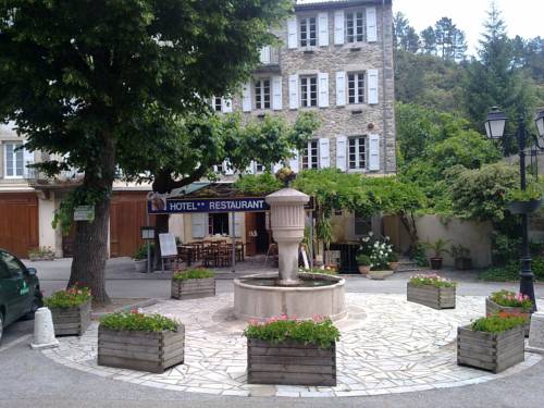 Hotel Restaurant Bourgade : Hotel proche de Mandagout