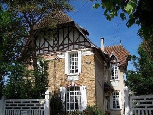 Gîte Ker Malou : Chambres d'hotes/B&B proche de Colleville-Montgomery