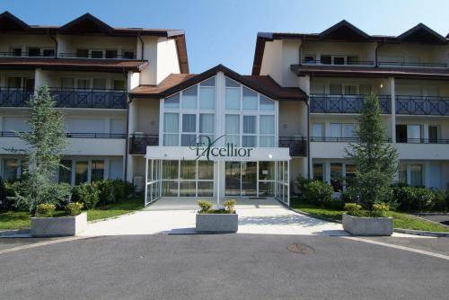 Résidence Clarion Excellior Geneva : Appartement proche de Douvaine