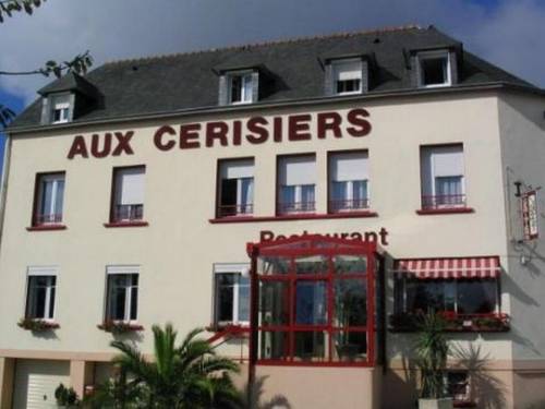 Hôtel Aux Cerisiers : Hotel proche de Scaër