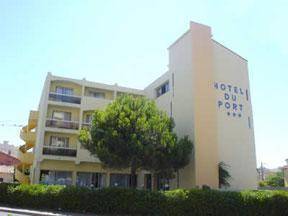 Hotel du Port : Hotel proche de Villelongue-de-la-Salanque