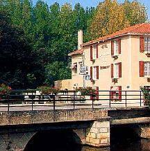 Logis Le Cheval Blanc Et Le Clovis : Hotel proche de Villiers