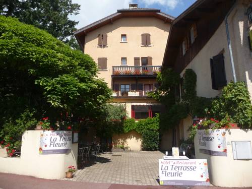 Logis La Terrasse Fleurie : Hotel proche de Saint-Claude