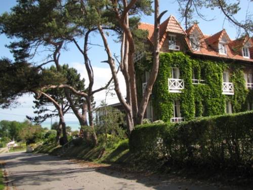 Hôtel De La Terrasse : Hotel proche de Luneray