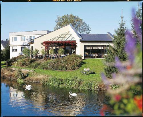 L'Hôtel des Bords de L'ill : Hotel proche d'Uttenheim