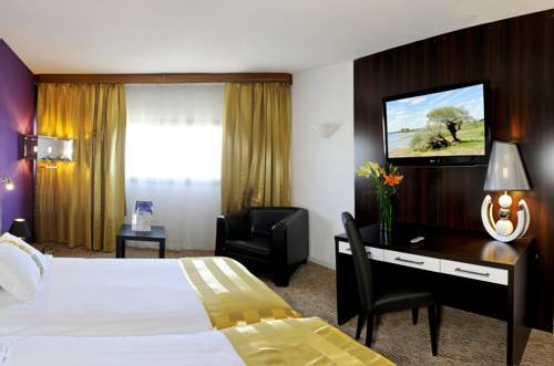 Holiday Inn Nimes : Hotel proche de Saint-Dionizy