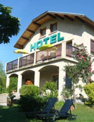 Hôtel les Chaumettes : Hotel proche de Saint-Vincent-les-Forts
