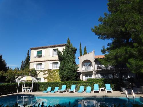 Le Petit Manoir Logis : Hotel proche de Barbentane