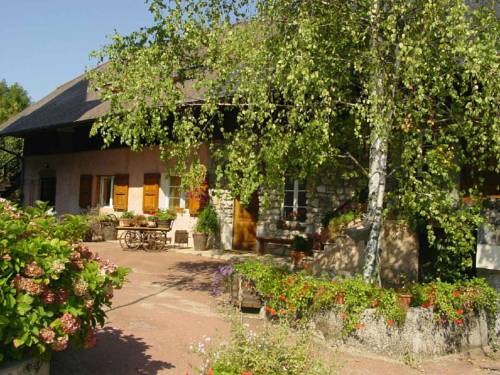 La Jument Verte : Chambres d'hotes/B&B proche de Trévignin