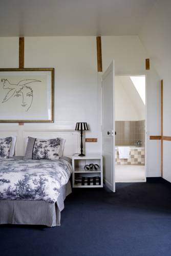 Château des Tesnières : Chambres d'hotes/B&B proche de Cornillé