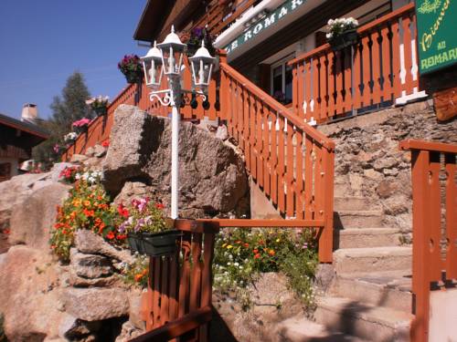 Hotel Le Romarin : Hotel proche de Targassonne