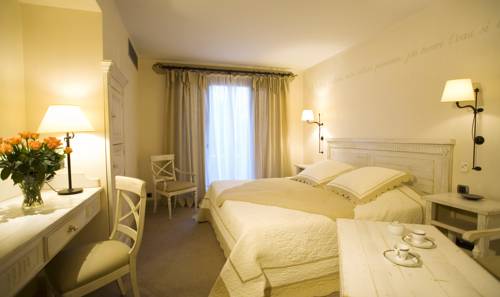 Domaine de Clairefontaine : Hotel proche de Jardin