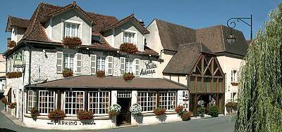 Logis La Vieille Auberge : Hotel proche de Lachapelle-Auzac