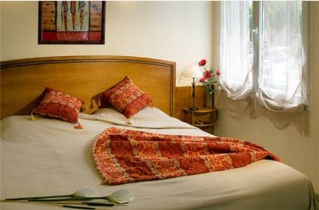Hotel Le Lion d'Or : Hotel proche d'Anterrieux