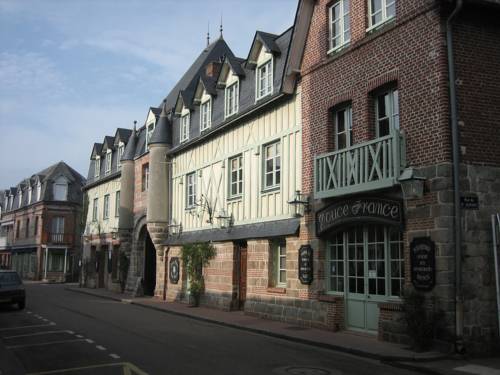 Relais Hôtelier Douce France : Hotel proche de Luneray