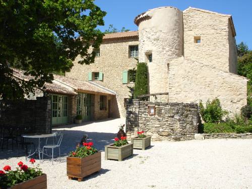 Domaine De La Grange Neuve : Hotel proche de Le Beaucet
