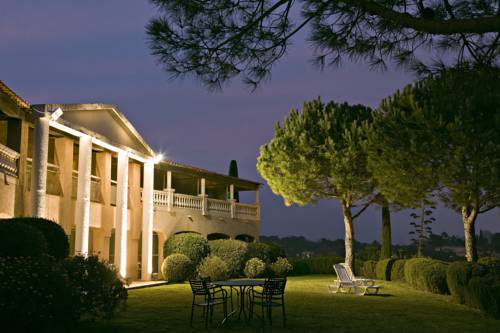 Best Western Castel 'Provence : Hotel proche de Saint-Cézaire-sur-Siagne