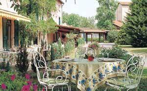 Comfort Hotel le Parc De Geoffroy : Hotel proche de Saint-Didier-sur-Rochefort