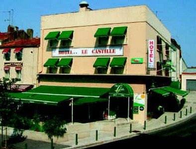 Hôtel Le Castille : Hotel proche de Saint-Georges-de-Noisné