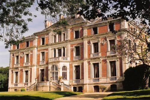 Palais Briau : Chambres d'hotes/B&B proche de Saint-Quentin-en-Mauges