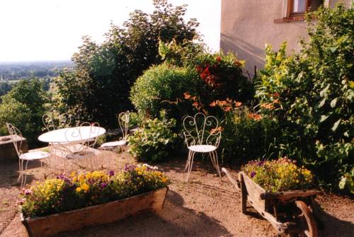 Chambres d'hôtes Le Presbytère : Chambres d'hotes/B&B proche de Brullioles