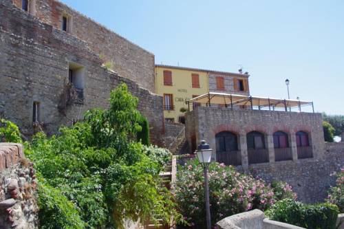 Logis Hotel Cara Sol : Hotel proche de Théza