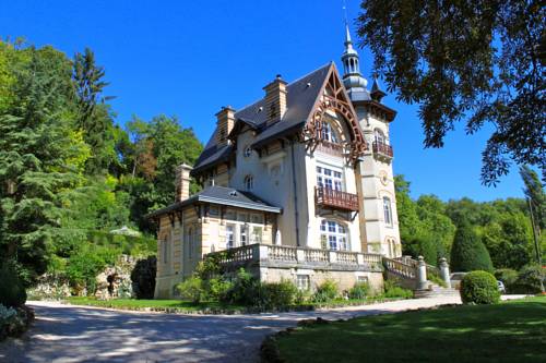 Chateau Les Roches : Hotel proche de Sainte-Colombe