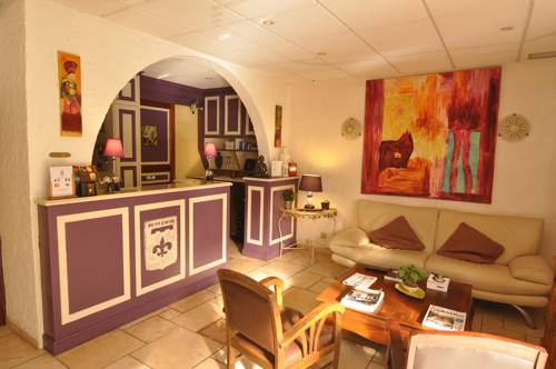 Hôtel Le Petit Castel : Hotel proche d'Antibes