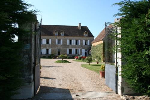 Manoir De Theuran : Hotel proche de Saint-Léger-des-Vignes