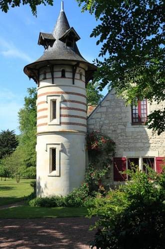 Maison d'Hôtes La Chouanniere : Chambres d'hotes/B&B proche de Bauné
