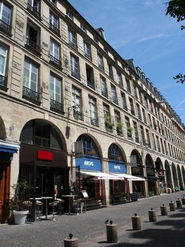One Apartment In Paris : Hôtel proche