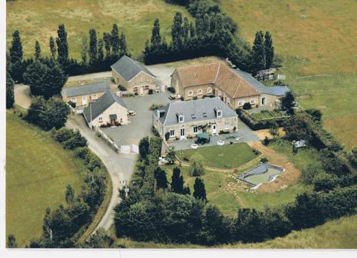 Les Gites du Champ Fleuri : Chambres d'hotes/B&B proche de La Chapelle-d'Aligné