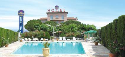 Best Western Les Vignes Blanches : Hotel proche de Montfrin