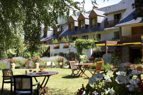 Hotel la Pergola : Hotel proche de Camparan