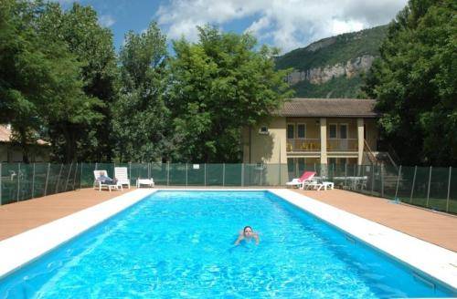 Les Artys : Hotel proche de Vézins-de-Lévézou