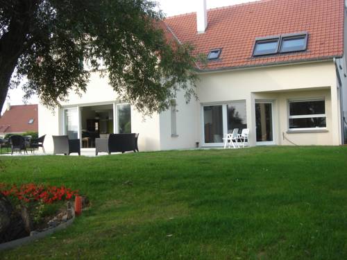 La Villa des Hortensias : Chambres d'hotes/B&B proche de Groffliers
