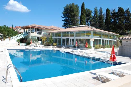 Domaine de l'Espinet : Complexe proche de Saint-Martin-Lys