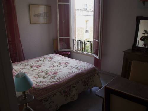 Villa Saphir : Chambres d'hotes/B&B proche de Carros