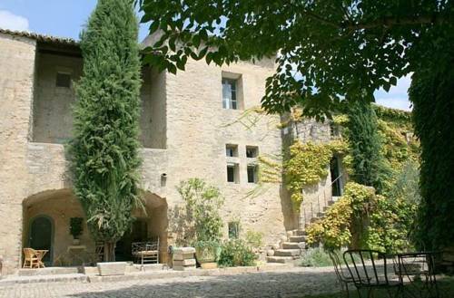 Le Mas du Lac : Chambres d'hotes/B&B proche de Poulx