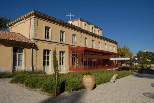 Inter-Hotel De L'Estelou : Hotel proche d'Aigues-Vives