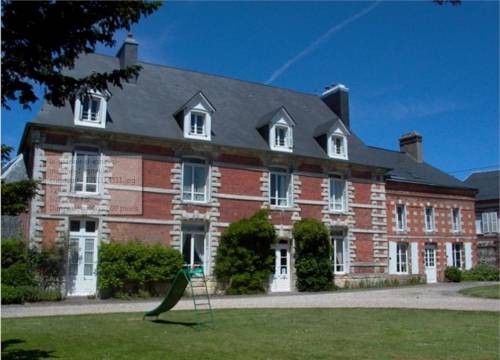 Chambres d'Hôtes Le Manoir d'Esneval : Chambres d'hotes/B&B proche de Manéglise