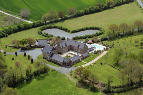 Manoir De Kermodest : Hotel proche de La Roche-Derrien